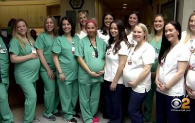 В США забеременели одновременно 15 медсестр
