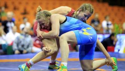 Украинки завоевали три золота на чемпионате Европы по борьбе