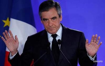 Во Франции бывшего премьера уличили в растрате госсредств