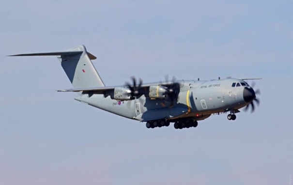 В Одессу прибывают военные самолеты и корабли НАТО