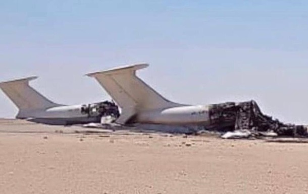 В Ливии ракетным ударом уничтожили два украинских самолета