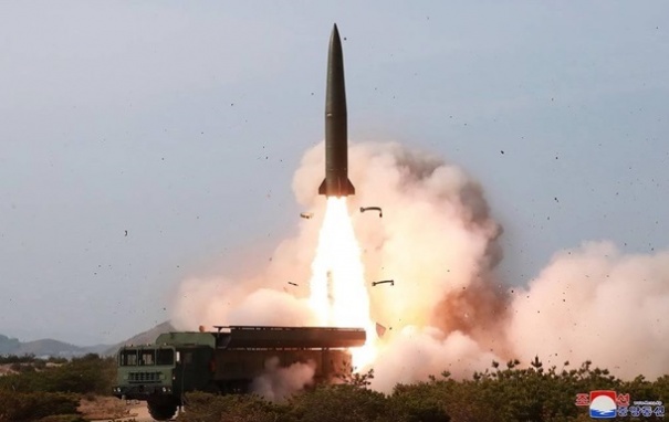КНДР запустила ракету малой дальности