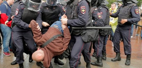 В Москве проходит многочисленный митинг «Отпускай»