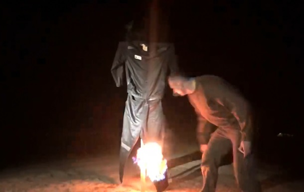 Появилось видео, как Сенцов сжег тюремную робу