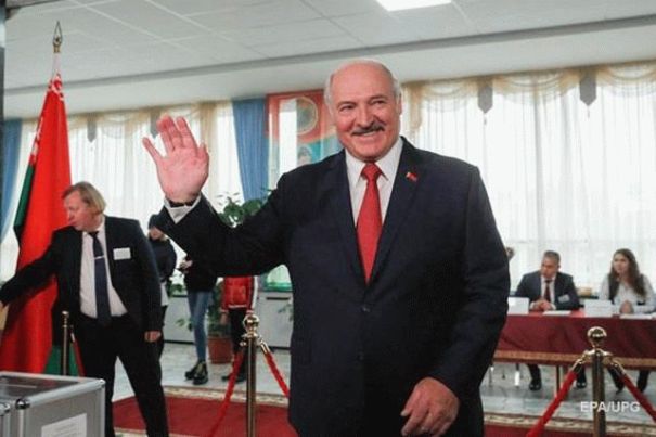Лукашенко объяснил, почему Россия аннексировала Крым