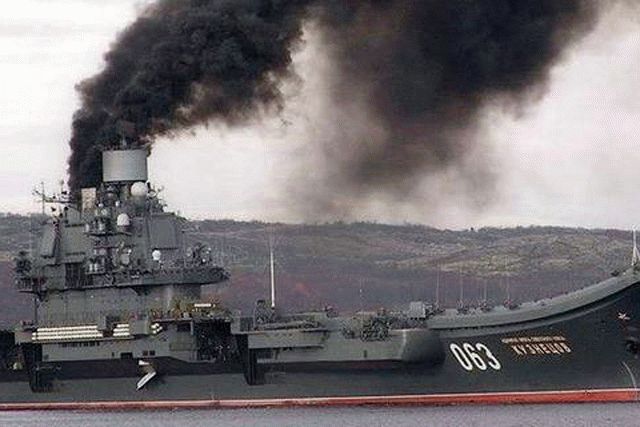 В России загорелся единственный авианосец «Адмирал Кузнецов»