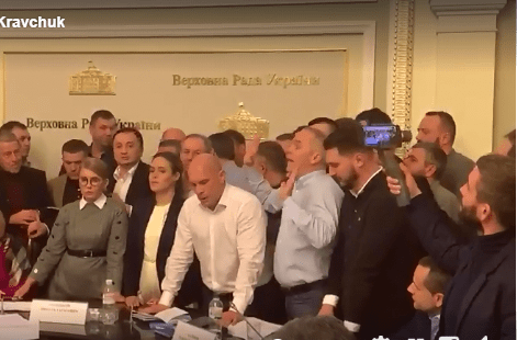 На заседании аграрного комитета Рады произошла драка: видео