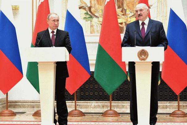 Лукашенко уверен, что НАТО защитит Беларусь при вторжении России