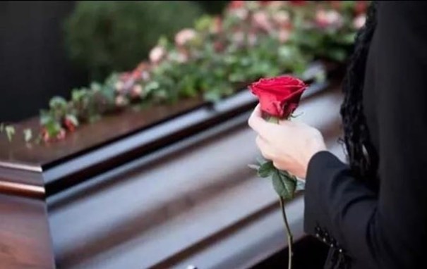 В Украине похоронили первую жертву коронавируса