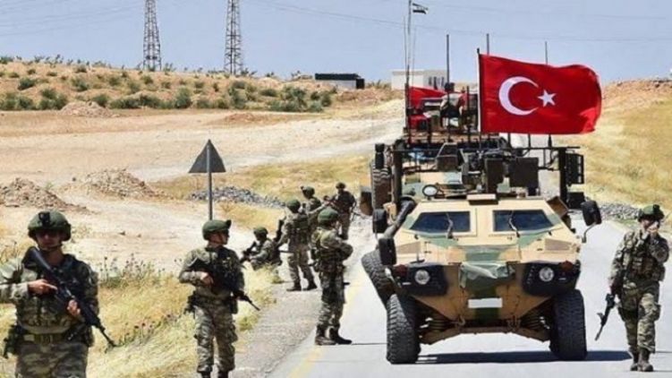 Турция разбила колонну российской бронетехники: видео