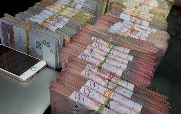 Глава налоговой полиции заявил, что на отмыве денег зарабатывают силовики