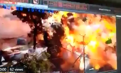 В Сирии взорвали бензовоз на торговой улице: видео