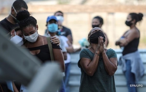 В Бразилии рекордное число смертей от коронавируса