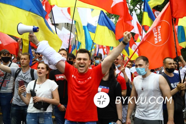 Протесты в Киеве: полиция задержала нападавших на сторонников Шария