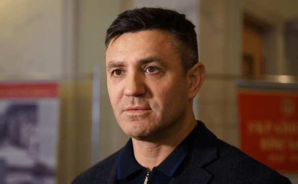 Тищенко возглавил партию «Слуга народа» в Киеве