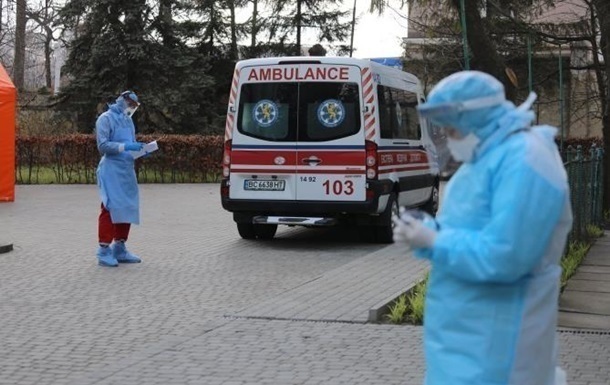 В Украине за прошлые сутки коронавирусом заболели почти 13 тысяч человек