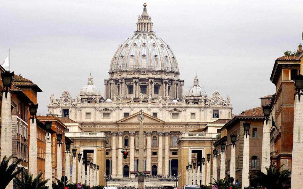 Ватикан готов организовать встречу Зеленского и Путина