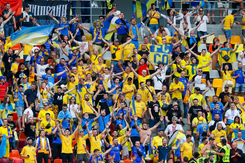 Россия требует от УЕФА наказать Украину за кричалки фанатов о Путине